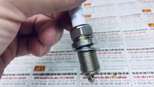 Bugi Bosch Platinum FR7DPP30X