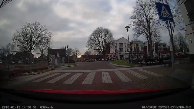 Blackvue DR750S 2CH + Sample Video test 1080p 60fps Village смотреть онлайн