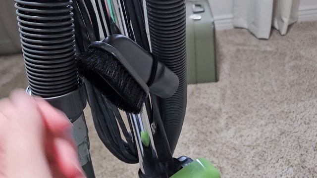 Panasonic MC-UG223 Upright Vacuum смотреть онлайн