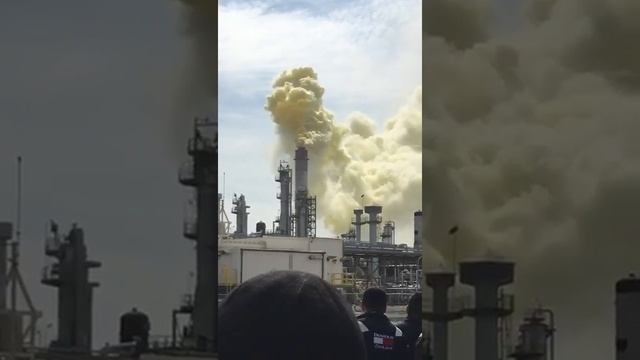 Месторождение Тенгиз. Завод второго поколения КТЛ. Выброс сероводорода. смотреть онлайн