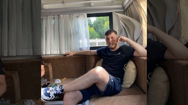 Calvin Klein (feat. Batuflex) смотреть онлайн