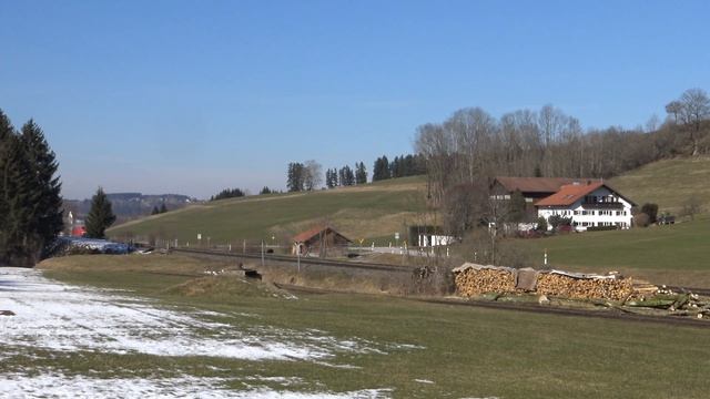 Mit der Baureihe 218 durch das winterliche Allgäu смотреть онлайн
