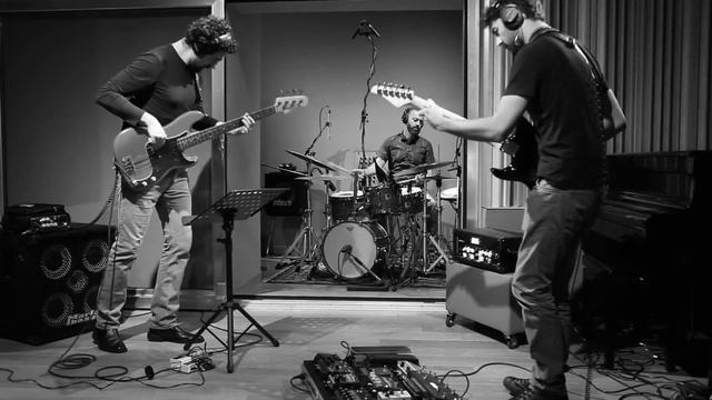LOCUS TRIO-BARRIO ALTO ©2017 смотреть онлайн