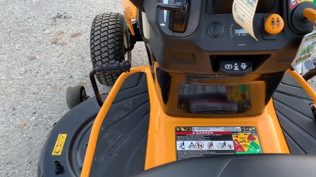 How to Start and Operate a Cub Cadet XT2 Lawn Tractor смотреть онлайн