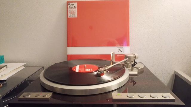 VICTOR (JVC) QL-Y44F playing QUEENS OF THE STONE AGE "Rated X" Side 2 смотреть онлайн