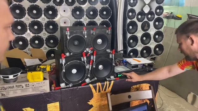 Ну и самая интересная заруба КМ против Арни неделей ранее)... смотреть онлайн