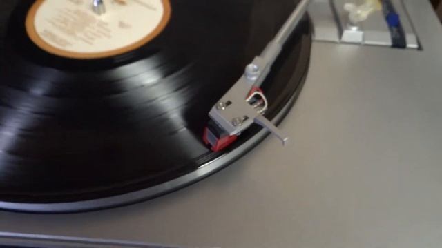 Demo JVC QL-A200 turntable смотреть онлайн