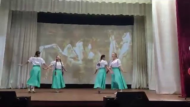 "Девка по воду пошла" Коллектив "Кристалл" руководитель Берзина Кристина Владиславовна. смотреть онлайн