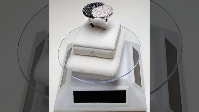 Кольцо с фианитами смотреть онлайн