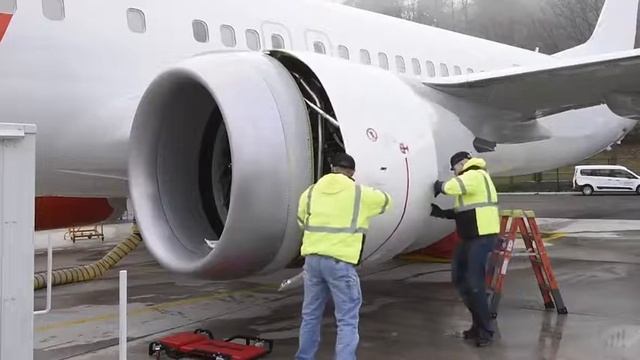 Abertura FAN COWL 737 MAX смотреть онлайн