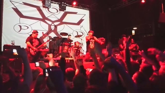 P.O.D. и DROWNING POOL В ОМСКЕ (Spazm)2013г. смотреть онлайн