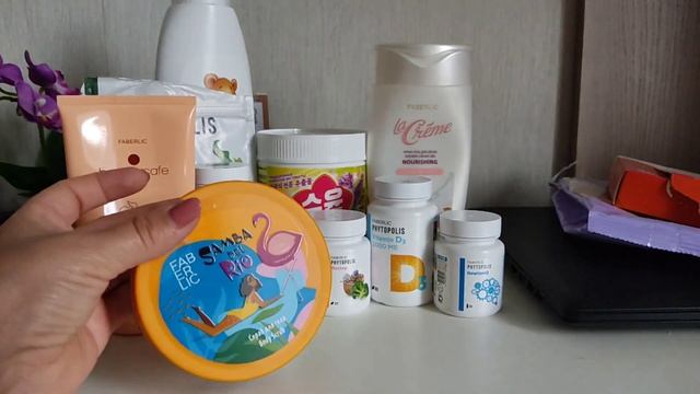 Пустые, выкидываю #Фаберлик смотреть онлайн