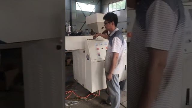 blow molding machine . LDPE HDPE PP PE blow molding machine whatsapp 0086---18233786219 смотреть онлайн