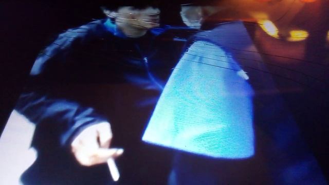 Поганый пьяный мужик получил по роже от санитара скорой медицинской помощи.