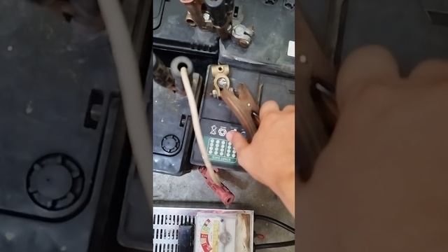 ang standard volts po ng mga car battery is 12.6 volts lamang смотреть онлайн