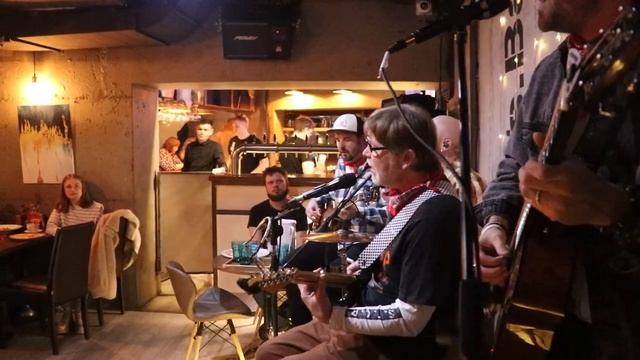 River's Bar - гастро-бар с панорамным видом и живой музыкой