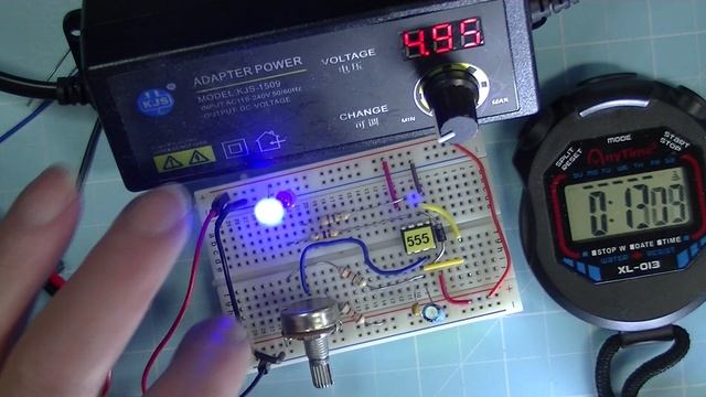 Experimente mit NE 555: Blinker, Taktgeber, Tongenerator смотреть онлайн