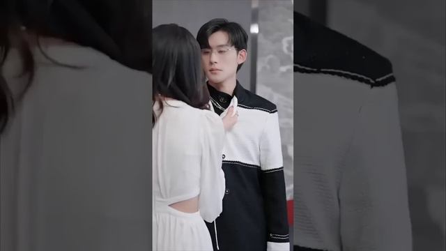 心机女穿性感睡衣勾引总裁，竟在下迷香让总裁招架不住  💖 Chinese Television Dramas #帶球跑 #熱播劇