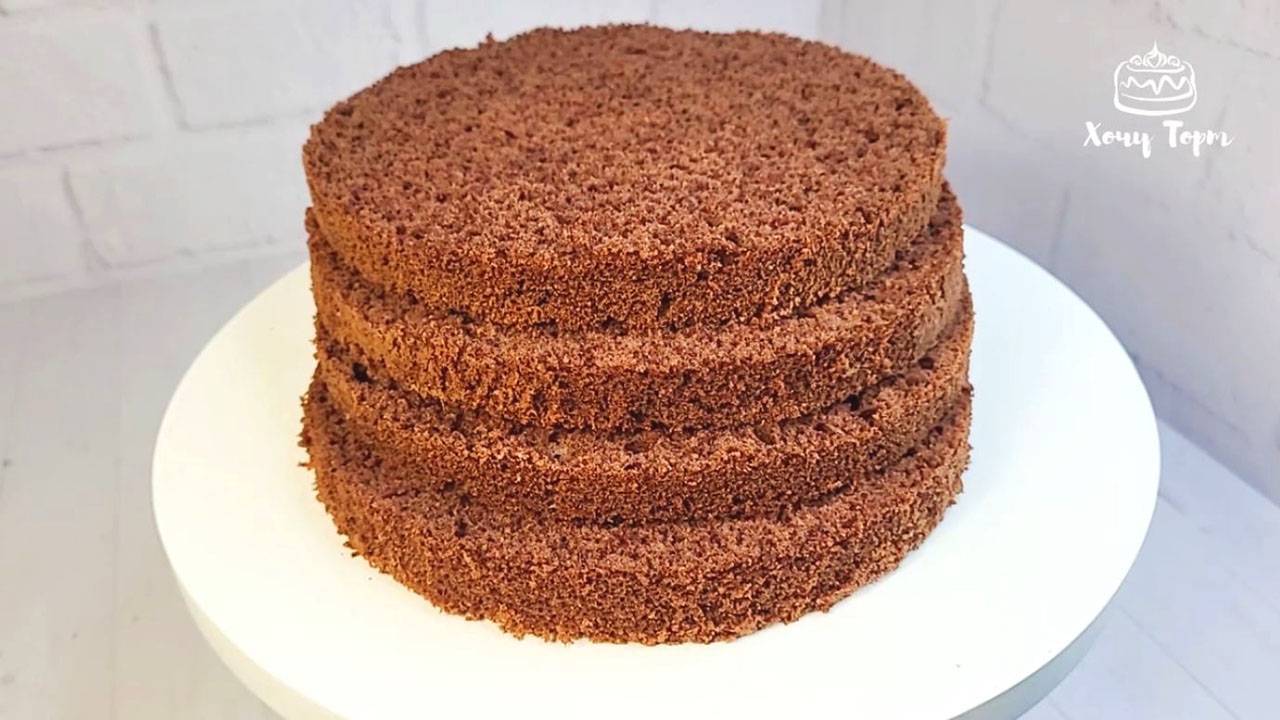 🍫 Фантастический бисквит для шоколадного торта. Простой рецепт без разделения яиц на белки и желтки смотреть онлайн