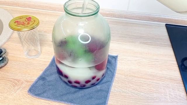 Компот ВИШНЕВЫЙ с мятой на зиму. CHERRY compote with mint for the winter. смотреть онлайн