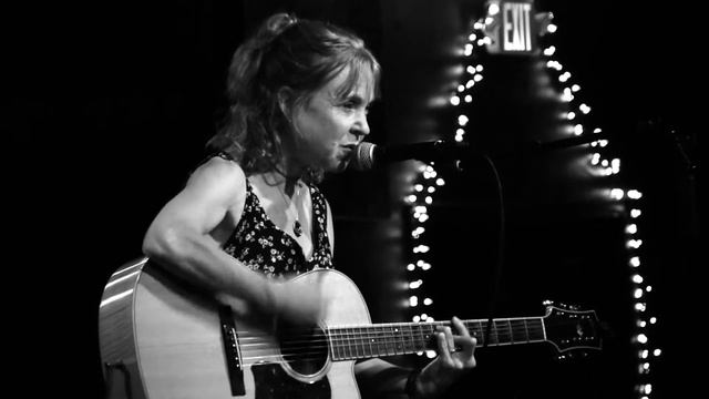 Kristen Hersh @ The Fabulous 40 Watt 6/6/22 смотреть онлайн