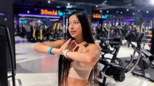 Техника РОМАНОВА  НОВЫЙ ВЛОГ из зала на ЯГОДИЦЫ