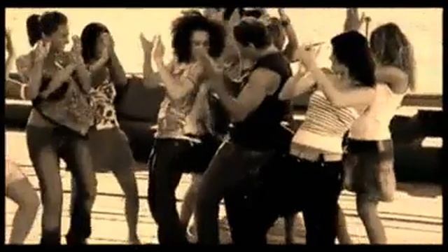 Amr Diab - Aghla Men Omry - [Remix]. смотреть онлайн