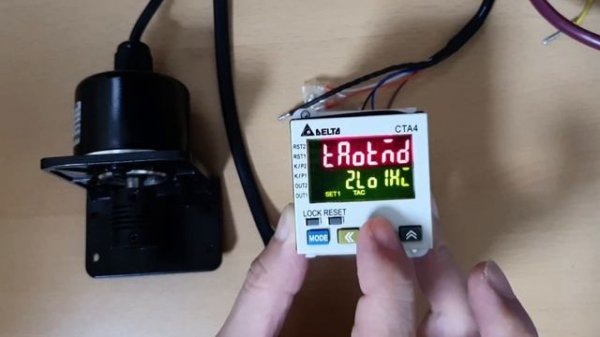 Delta CTA4100A Tachometer