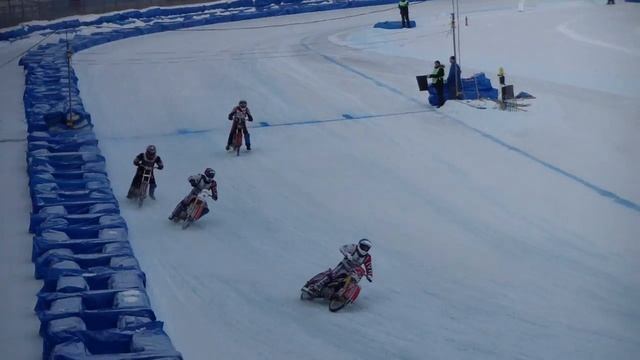 4 марта. КЧР по мотогонкам на льду. 18 (39) заезд. HDV смотреть онлайн