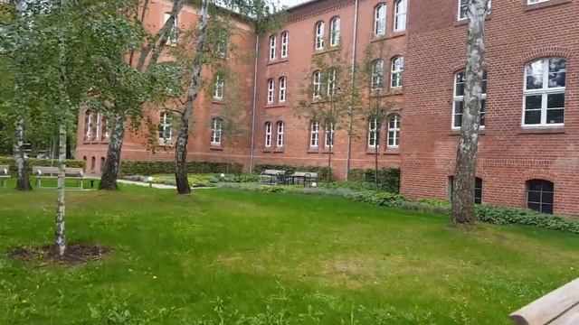 ГСВГ. Ютербог2. Вокруг здания казармы в /ч38792, штаба в/ч34999 и др. 20.09.2022 смотреть онлайн