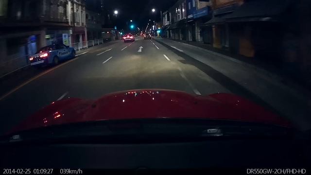 Close Shave Between Comfort Taxi & NPCC Patrol Car смотреть онлайн