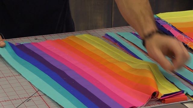 Techni Color Strata Quilt смотреть онлайн