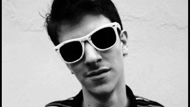 Jamie T Chaka Demus Remix смотреть онлайн