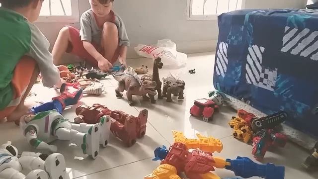 Titan tobot With car transform robots Warrior смотреть онлайн