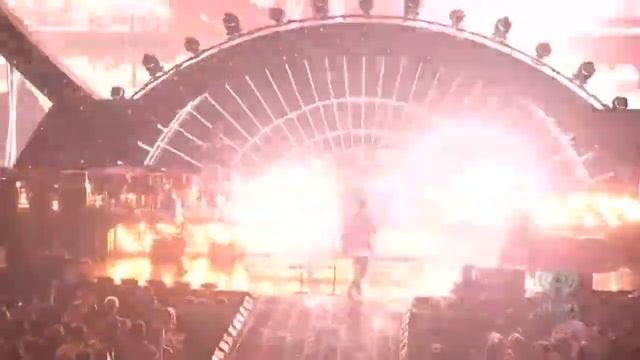 Queen + Adam Lambert iHeartRadio Music Festival 2013 смотреть онлайн