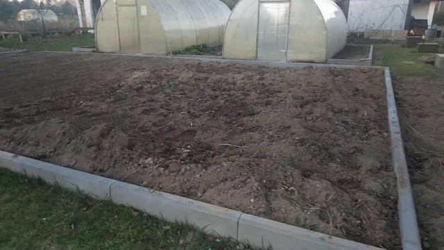 Строим дом. Часть 141. Веселые бордюры. смотреть онлайн