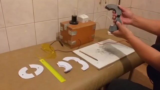 Режим магнит током, и клеем моментом с добавлением пищевой соды.... смотреть онлайн