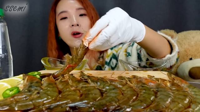 [Mukbang]🦐매콤,단짠,쫄깃 간장새우장 먹방😋(새우머리 속 내장맛 최고!👍)Soy sauce marinated shrimp con tôm กุ้ง udang ASMR | 쎄 смотреть онлайн