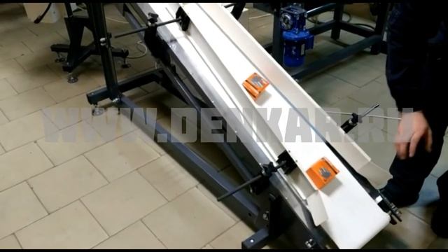 Пример работы ленточного наклонного транспортёра. смотреть онлайн