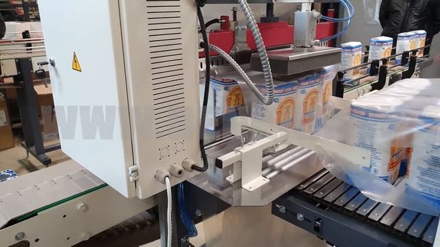 Автоматическая Групповая упаковка пакетов с мукой -Термоупаковочная машина ТМ-1Автомат смотреть онлайн