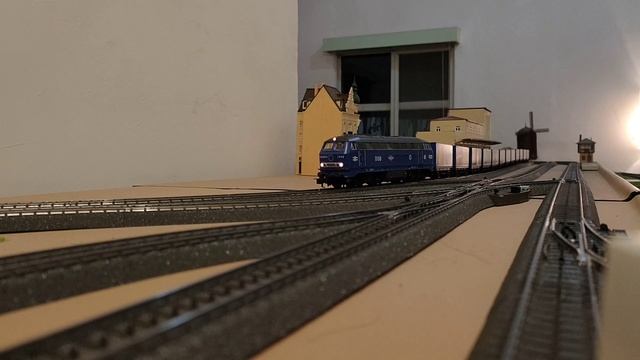 Marklin HO 1:87 German DB BR-216 "EUROPA 1993" LOCOMOTIVE（83019） & FULL 12 WAGON SET（84565-84576） смотреть онлайн