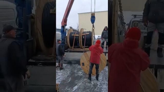 Начался монтаж сцены и фуд-корта к выборам! #дизельныйгенератор #сцена #фудкорт #выборы #электрика смотреть онлайн