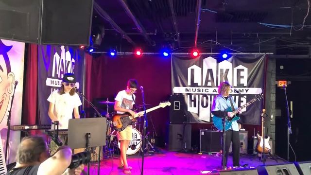 False Gravity - Jerry was a racecar driver смотреть онлайн