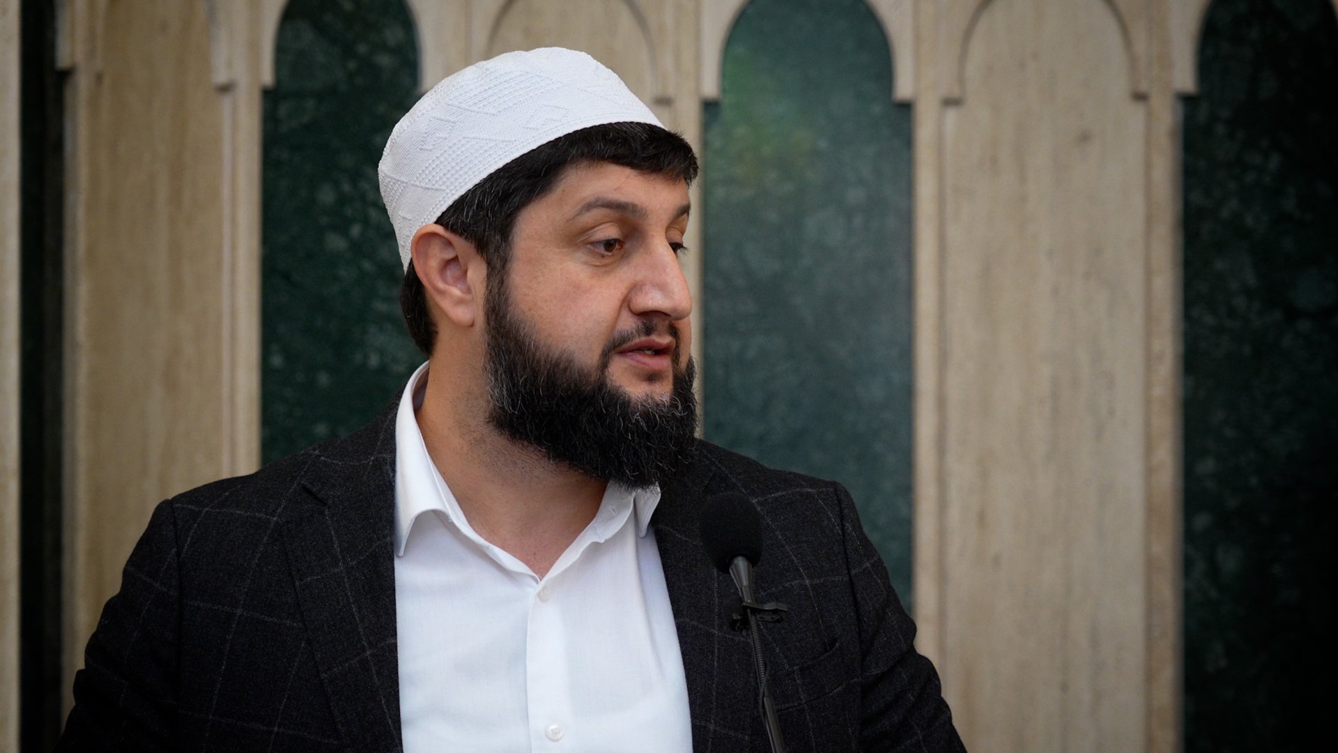 СОВЕРШАЙТЕ ЗИЯРАТ