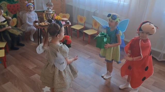 Театрализованное представление "Муха Цокотуха". ДОУ 98 Чита смотреть онлайн