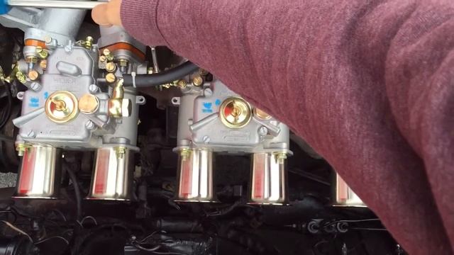 Datsun L28 Triple Weber Carburetor Sound смотреть онлайн