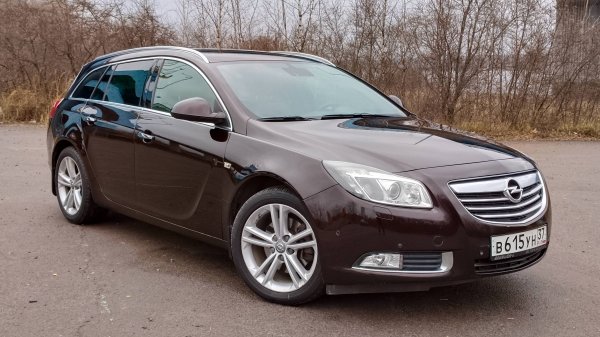 Opel Insignia 2,0 turbo, 2012
