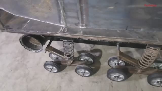 Гусеничный Вездеход Амфибия ( 5 часть_ Изготовление Кузова, Установка ДВС, АКПП, Редуктора.. ).mp4 смотреть онлайн