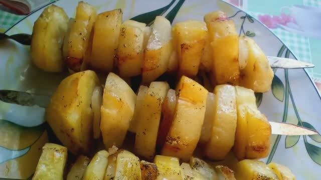ШАШЛЫК ИЗ КАРТОШКИ И САЛА В ДУХОВКЕ смотреть онлайн