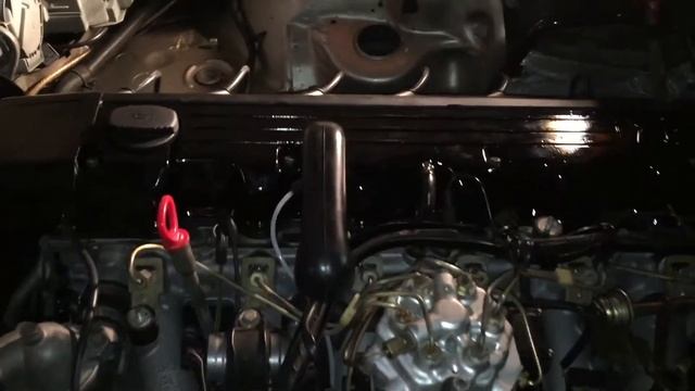 W126 1988 Mercedes Benz 300SEL smooth idle after changing vacuum hoses. смотреть онлайн